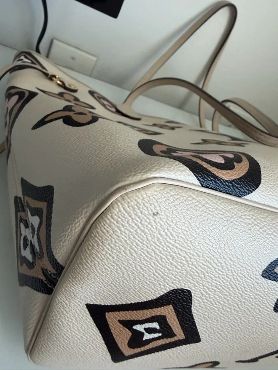 Louis Vuitton Neverfull MM in “Wild Creme” - Picture 7 of 14